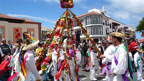  La Danza de las Flores: Explorando la Danza del Alma en una Obra Maestro